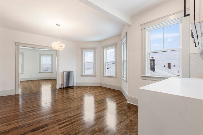 Building Photo - 41 Westmoreland St