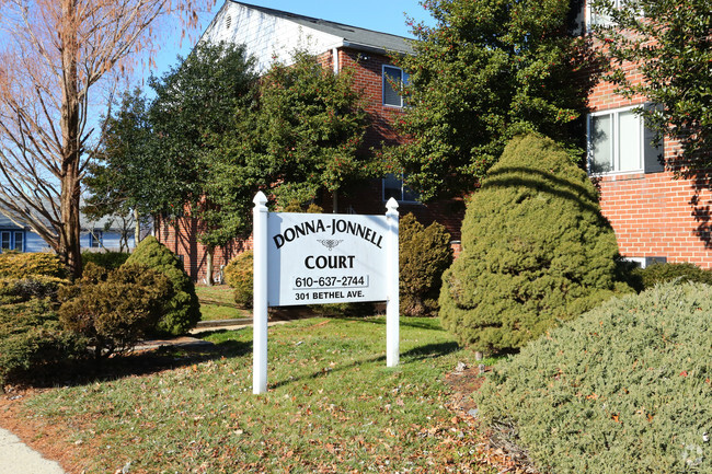 Building Photo - Donna Jonnell Court