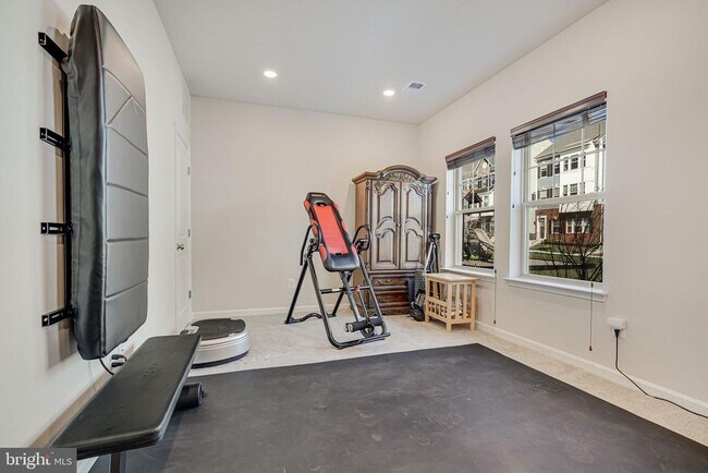 Building Photo - 9536 Barnes Lp