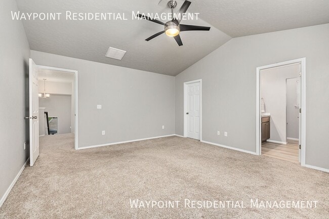 Building Photo - 2123 N Bing Ave
