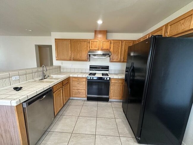 Building Photo - 5375 Santa Rosa Ave