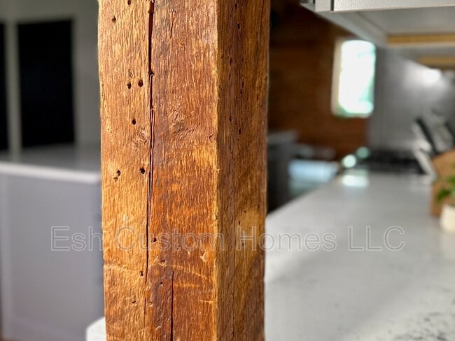 Building Photo - 437 W Grant St