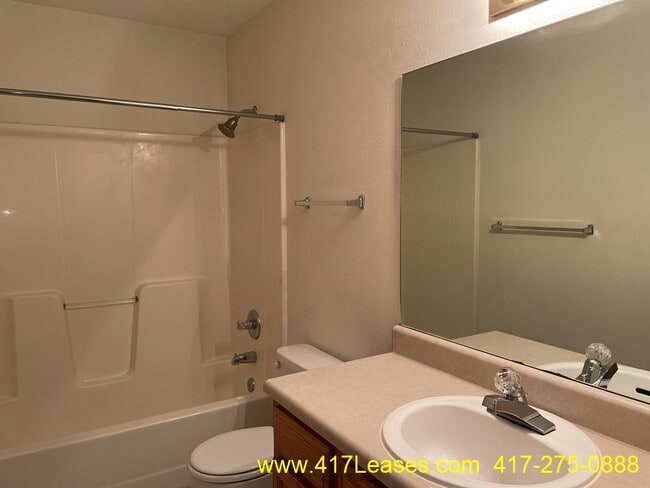 Building Photo - 1713 Windmill Way