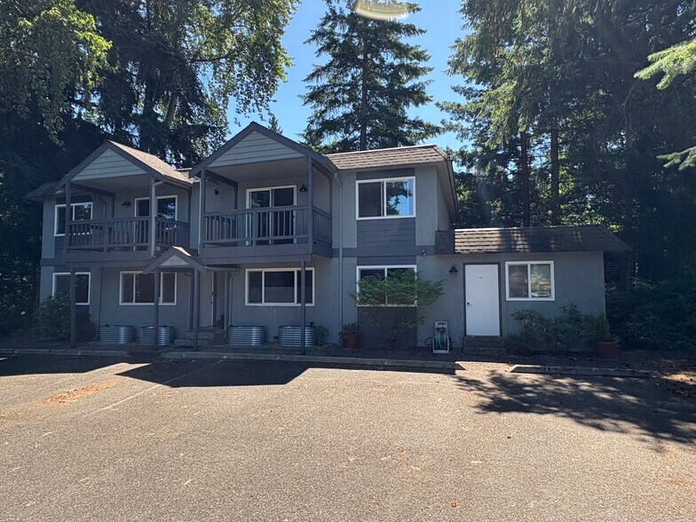 Building - 22819 15th Ave SE