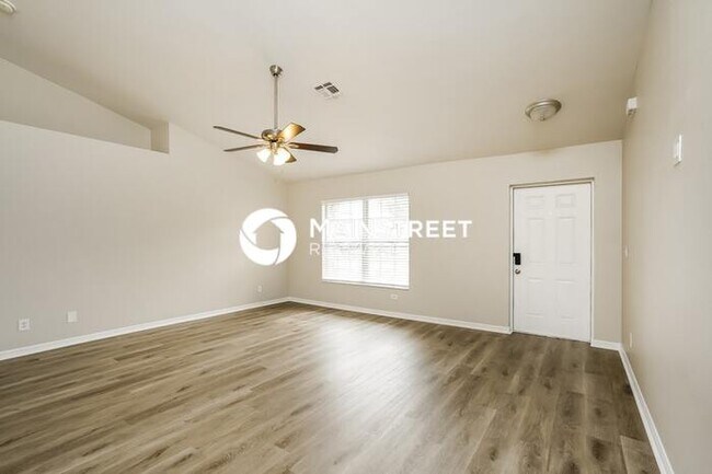 Building Photo - 3 Bedroom Pet-Friendly Home in cape coral, FL with Main Street Renewal
