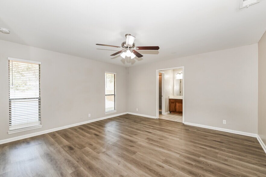 Building Photo - 5551 Edenfield Rd