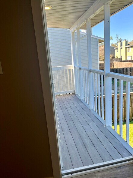 Building Photo - 3117 Debra Blvd