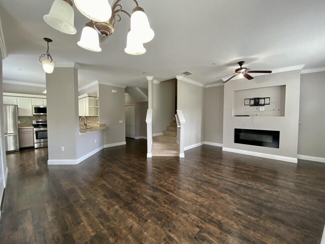 Building Photo - 1343 Broken Oak Dr