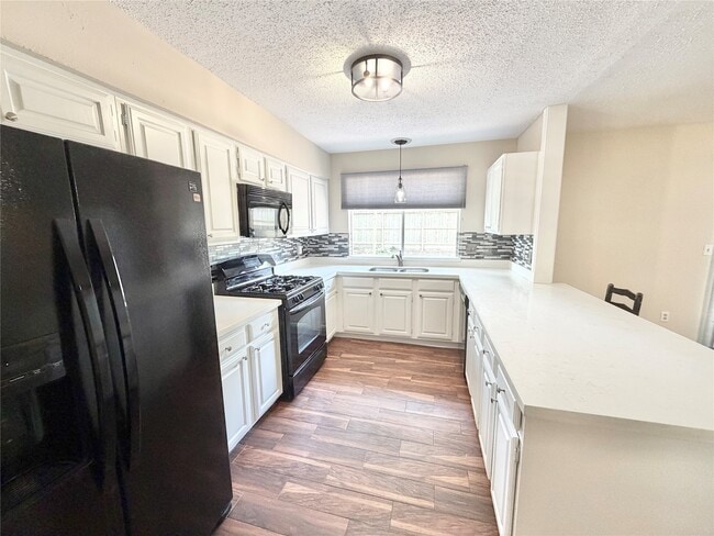 Building Photo - 11223 Willow Field Dr