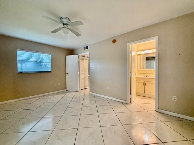 Building Photo - 139 Tuscany Ln