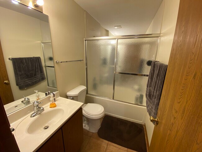 2nd Floor Bathroom - 668 E Buchtel Ave