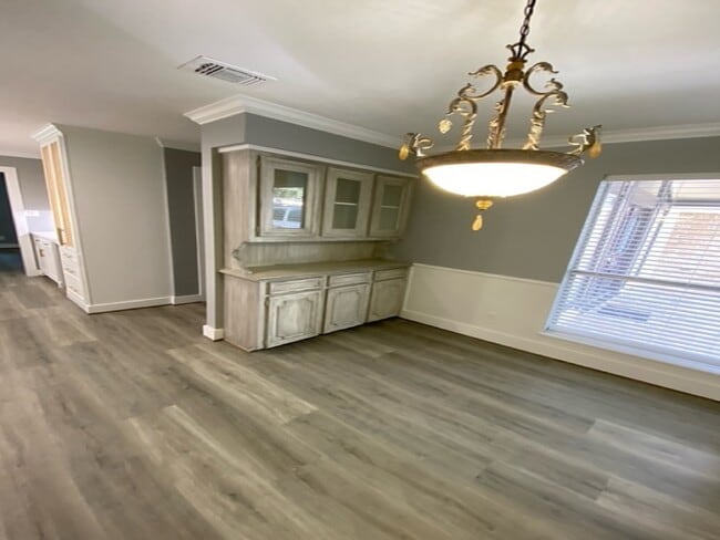 Building Photo - 12803 Cloverwood Dr