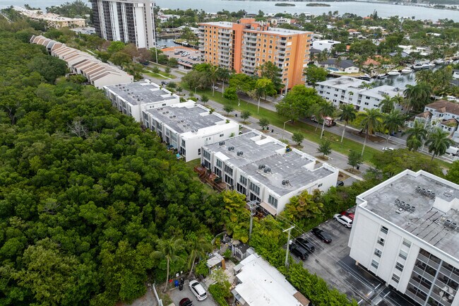 2451 NE 135th St - ParcView Villas