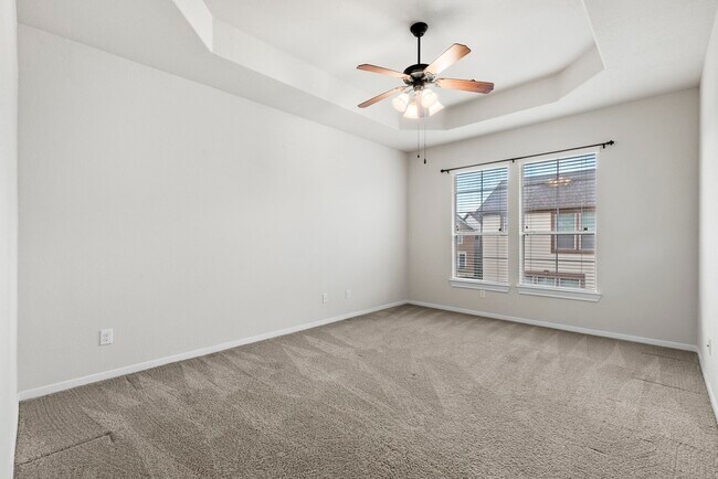 Building Photo - 3334 Clearview Villa Way