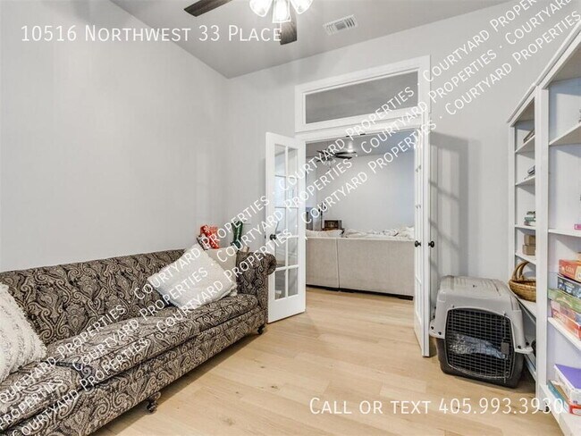 Building Photo - 10516 NW 33rd Pl