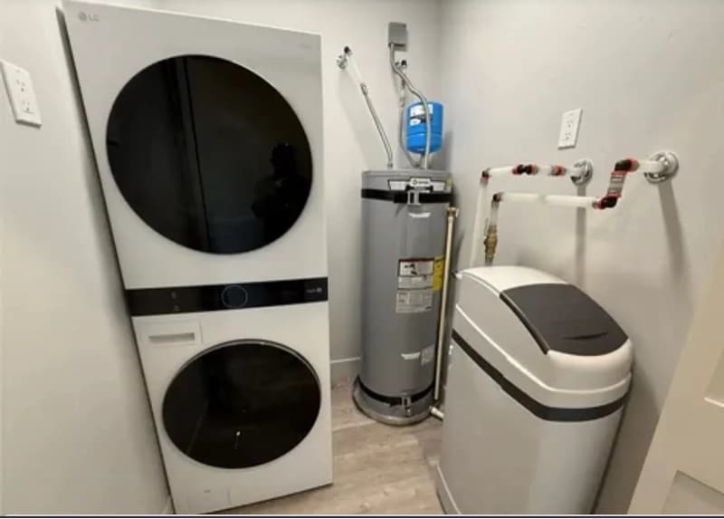 Building Photo - 3431 Goldenrod Ln