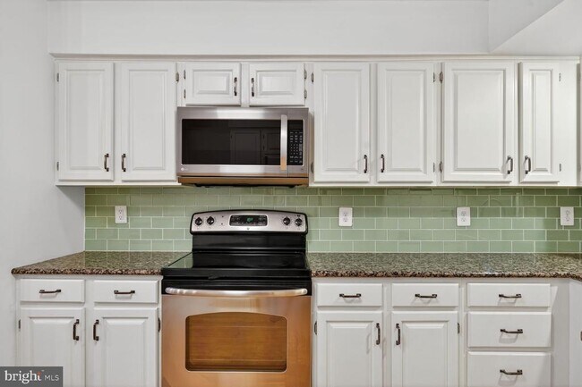 Building Photo - 12564 Garland Tree Ct