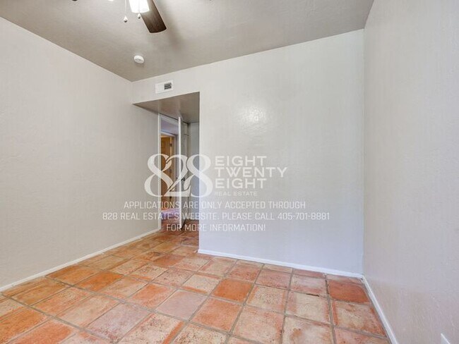 Building Photo - *AVAILABLE NOW!* Spacious 3 Bed/2.5 Bath Condo in East Norman!