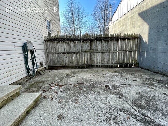 Building Photo - 67 Fair Ave