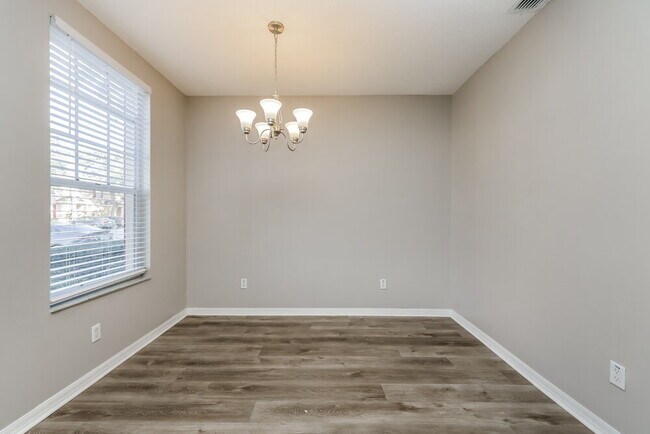 Building Photo - 30138 Wellesley Way