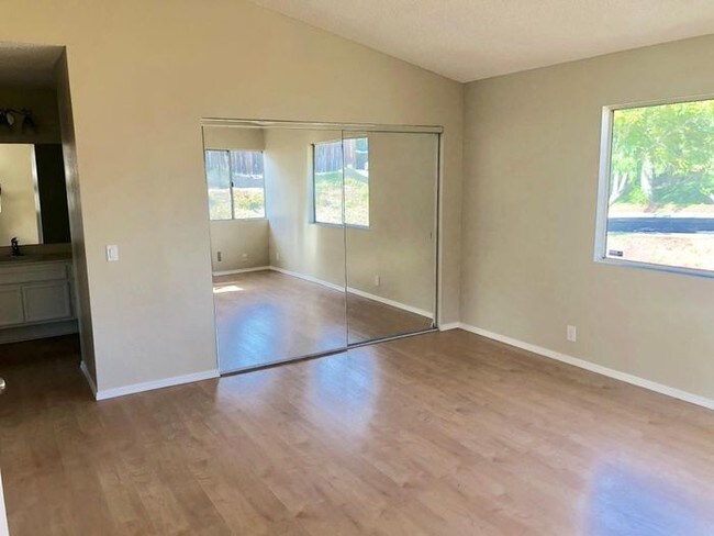 Building Photo - 2276 Manzana Way