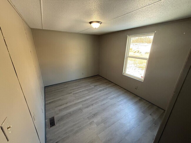 Building Photo - 719 Barren Hollow Rd