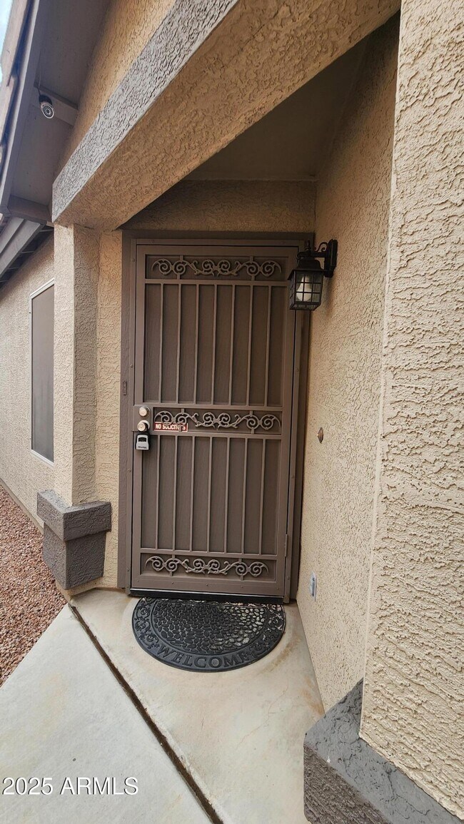 Building Photo - 42539 W Hillman Dr