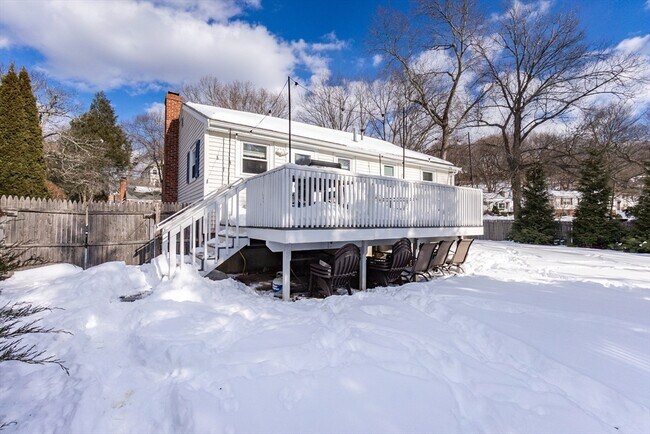 Building Photo - 73 Winfield St