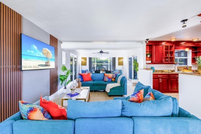 Building Photo - 312 N Luna Ct