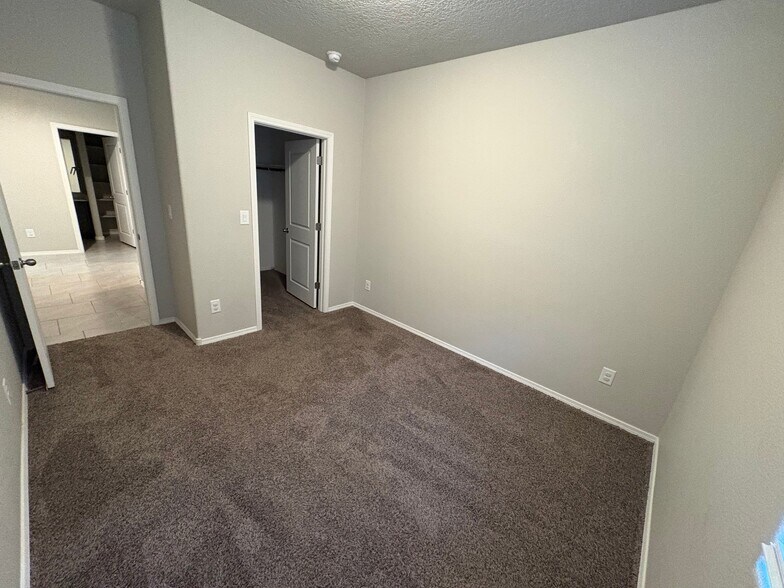 Building Photo - 1741 Nicho Ct NW