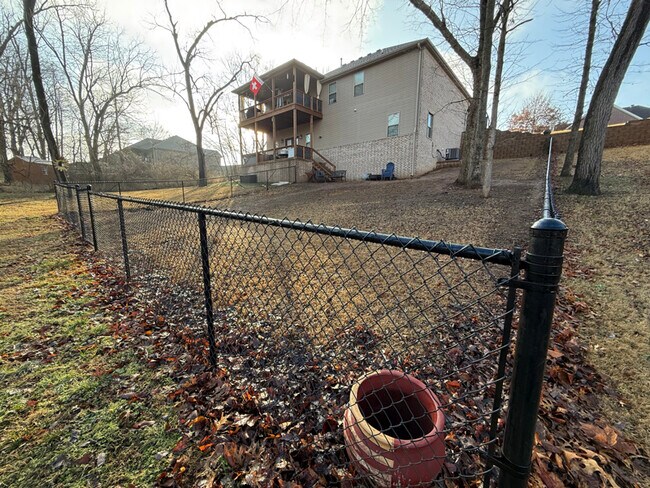 Building Photo - 3266 Springhill Ave