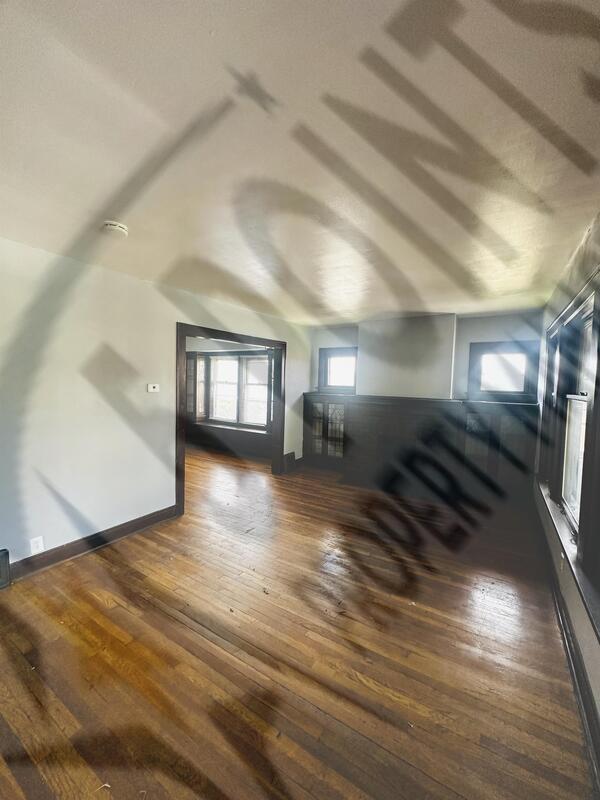 Building Photo - 2774 E 117th St