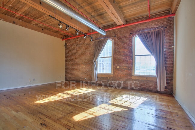 Building Photo - 1400 Rosa L Parks Blvd