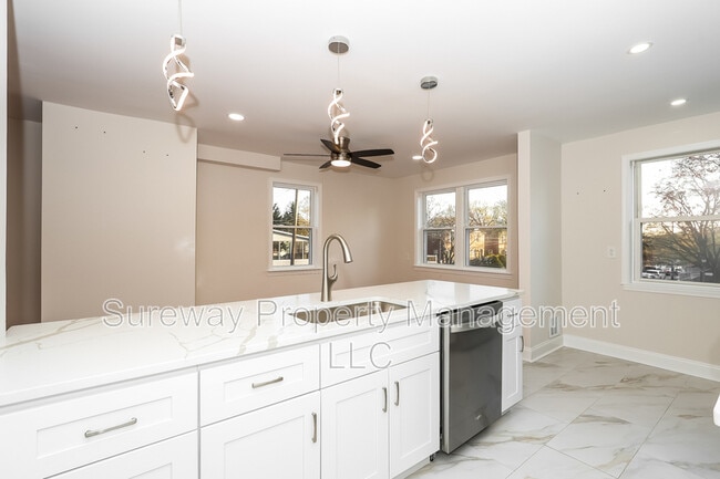 Building Photo - 48 Greenhill Rd