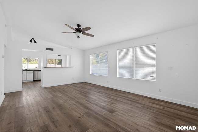 Building Photo - 4640 E Piedmont Rd