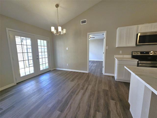 Building Photo - 2208 Teakwood Ct