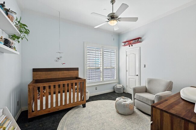 Building Photo - 1500 Pecos St