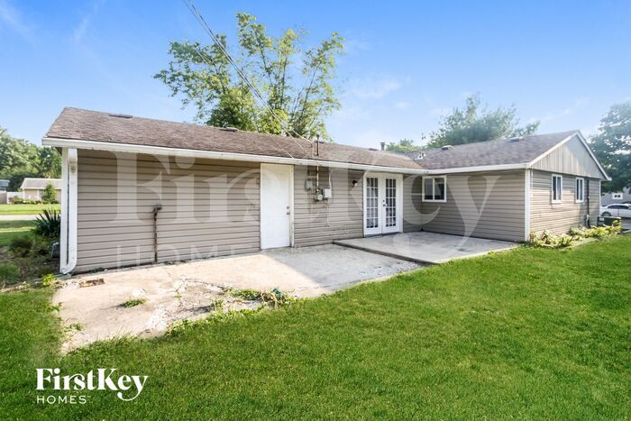Building Photo - 6002 Gateway Dr
