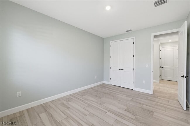 Building Photo - 2038 Grove Dr
