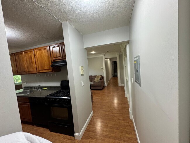 Building Photo - 38K Shrewsbury Green Dr