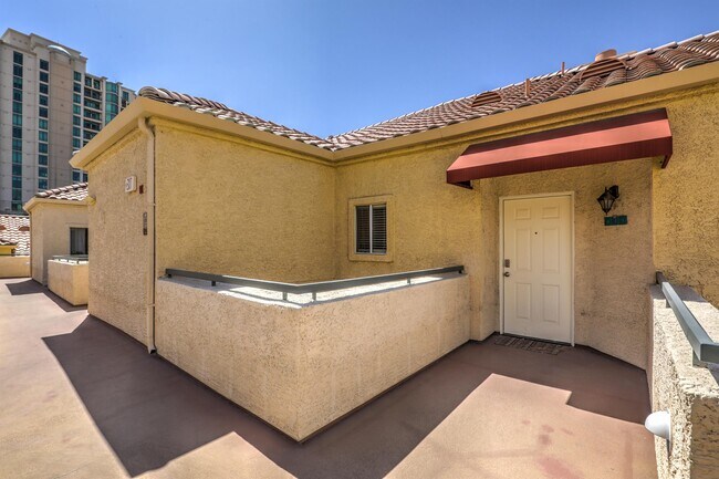 Building Photo - 260 E Flamingo Rd