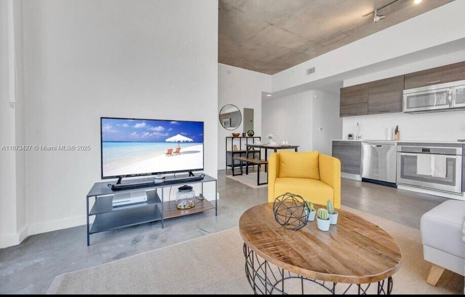 Building Photo - 151 SE 1st St