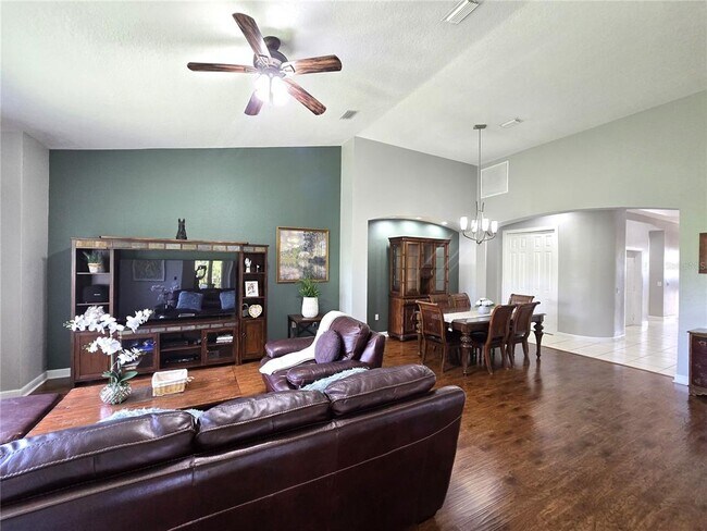 Building Photo - 5429 46th Ct W