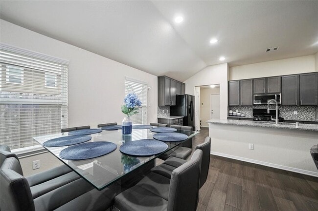 Building Photo - 2520 Quartz Trail