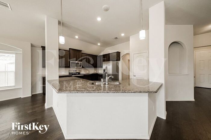 Building Photo - 2552 Silver Fox Trl
