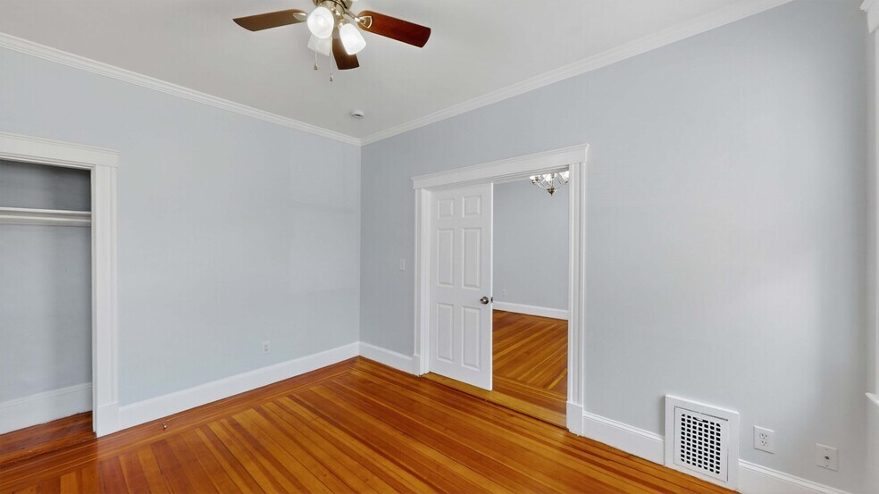 Building Photo - 10 Porter Street Ct