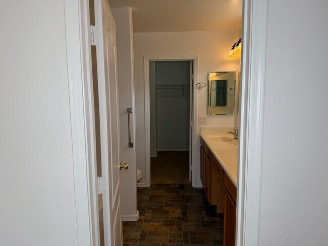 Building Photo - 5992 E Vega Ct