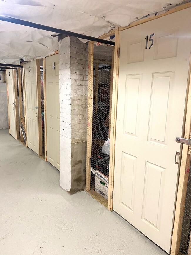 Building Photo - 31 Green St