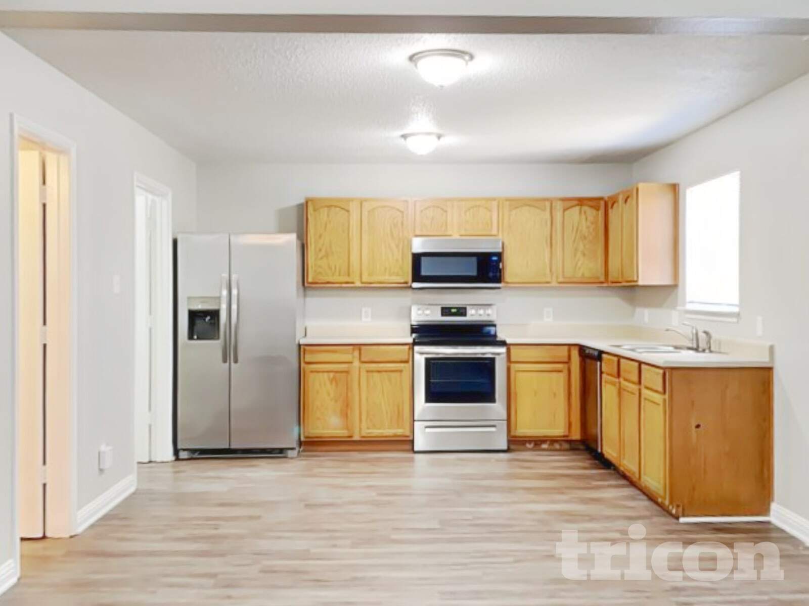 Building Photo - 1840 Blackmore Dr