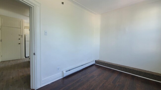 Building Photo - 925 West Side Ave
